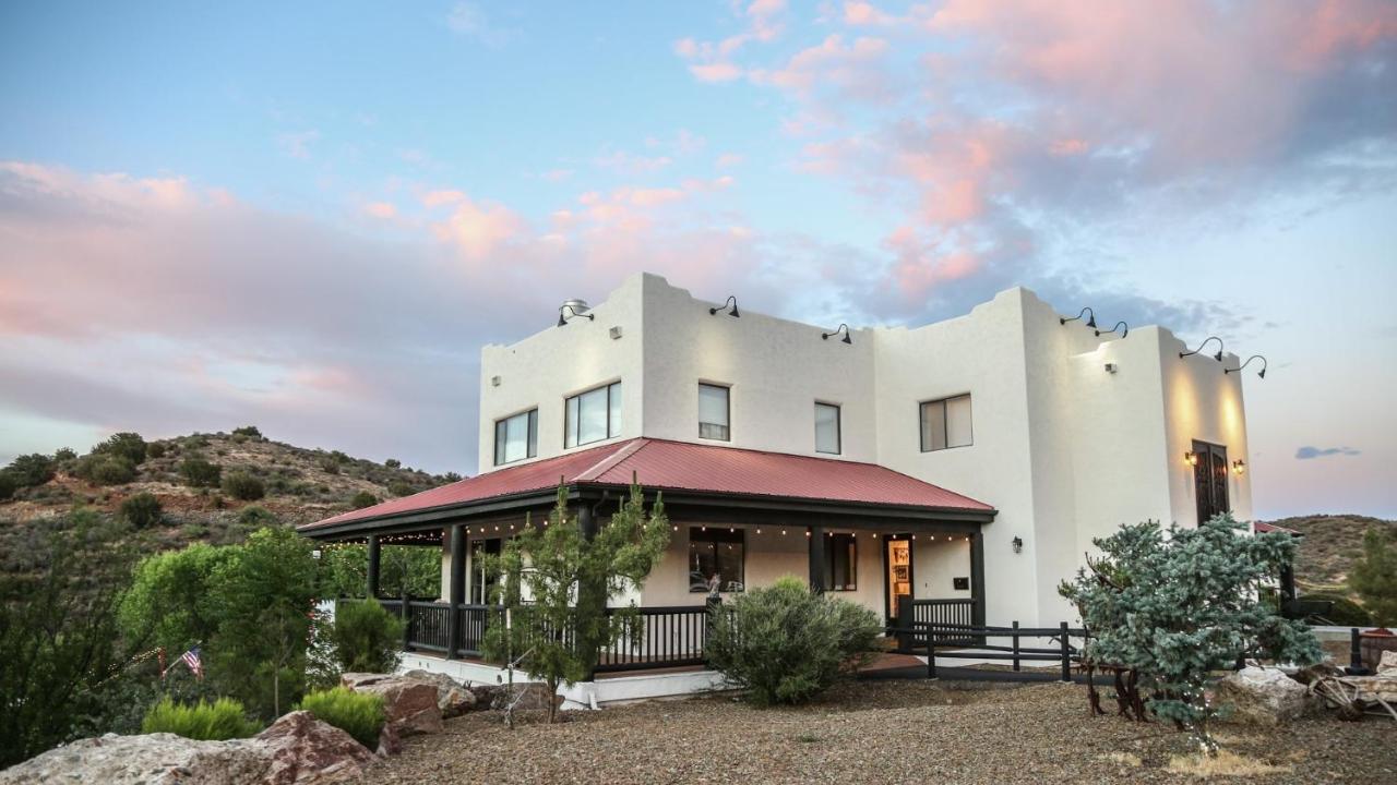 Creekside Lodge And Cabins Mayer Екстер'єр фото